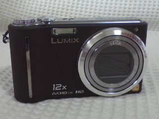 LUMIX01.jpg